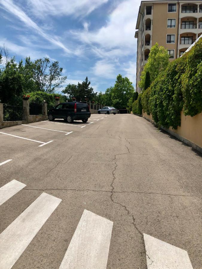 Апартамент Unilux Zlatni pjasătsi Eksteriør bilde